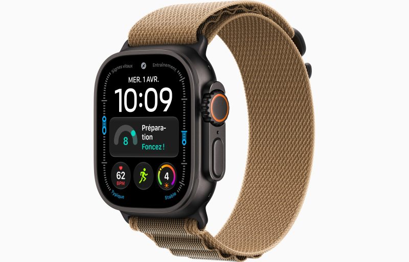 Apple Watch Ultra 4 GPS + Cellular 49 mm Titane noir Boucle Désert