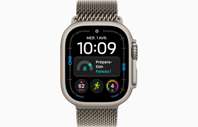 Apple Watch Ultra 4 GPS + Cellular 49 mm Titane naturel Bracelet Milanais Titane naturel